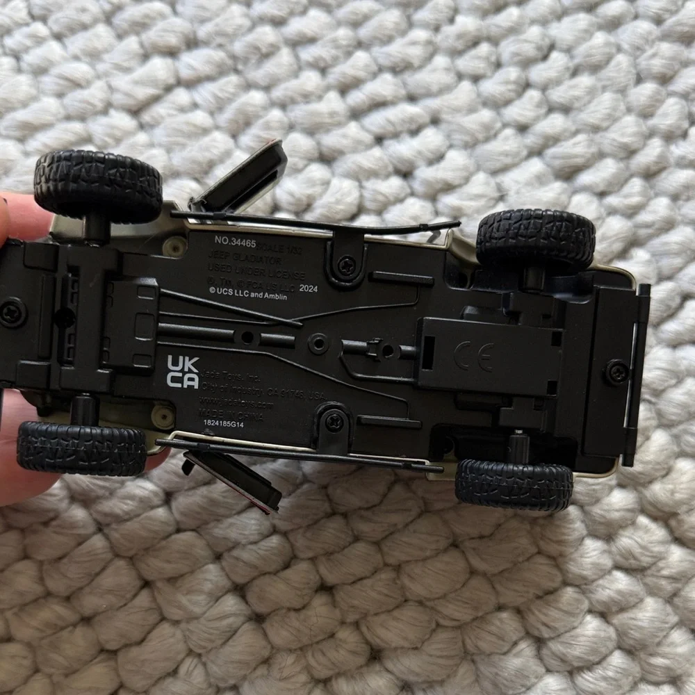 Adventure Off-Road Jeep Toy Car - Cream and Black